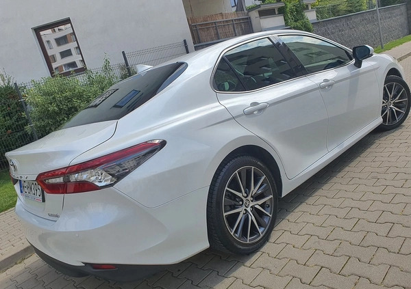 Toyota Camry cena 160900 przebieg: 41991, rok produkcji 2021 z Kałuszyn małe 562